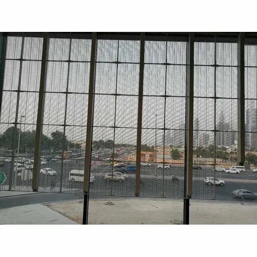 4K İnce Şeffaf LED Ekran Paneli Çok Renkli Yüksek Açıklık