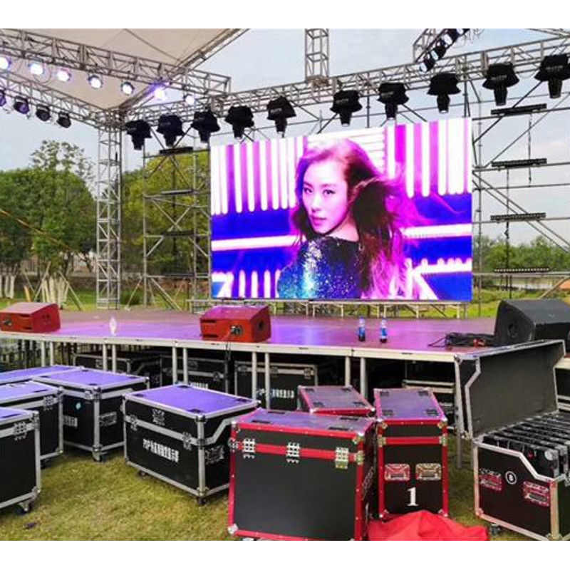 P2.604mm LED Duvar Üzerinde Kiralık Sahne Performansı İçin Yenilenme Hızı 3840HZ