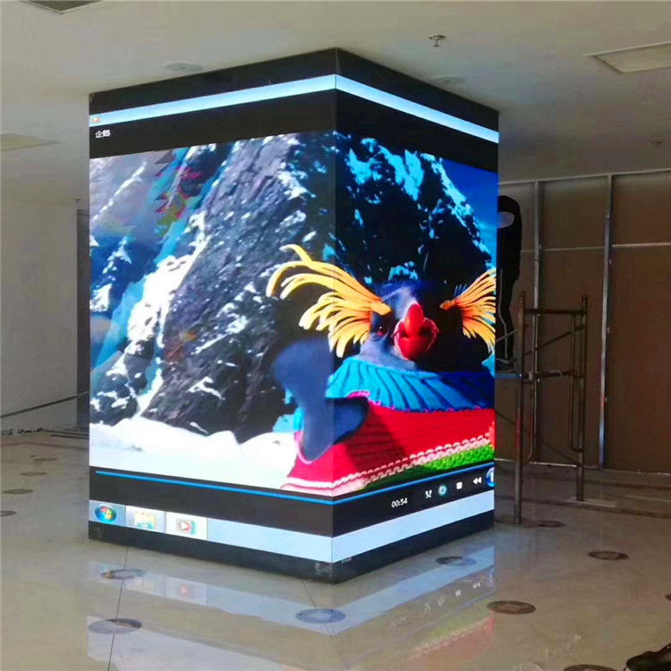Dikişsiz Köşe Eğilmiş LED Video Duvarı, Sergi LED Ekran Yumuşak Modülü